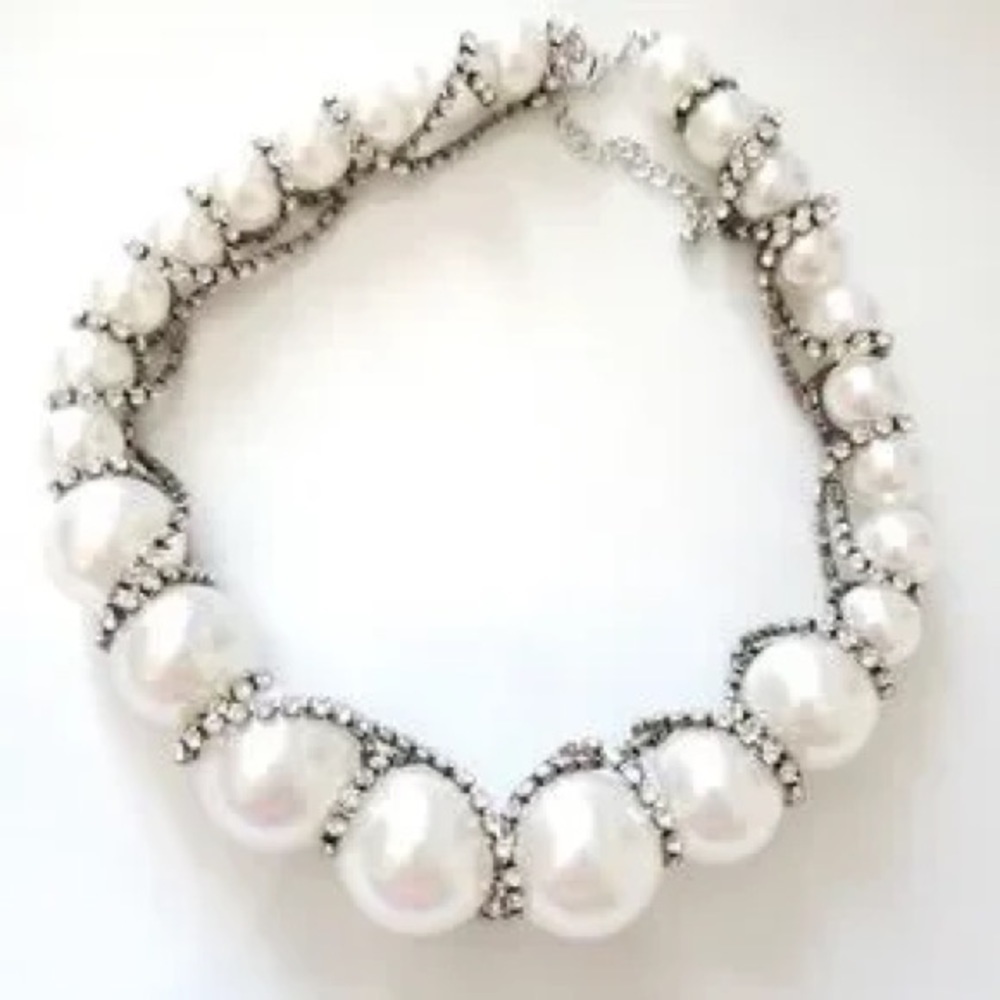 NWT. Zara Pearl and Silver Rhinestones Necklace. - Picture 6 of 9